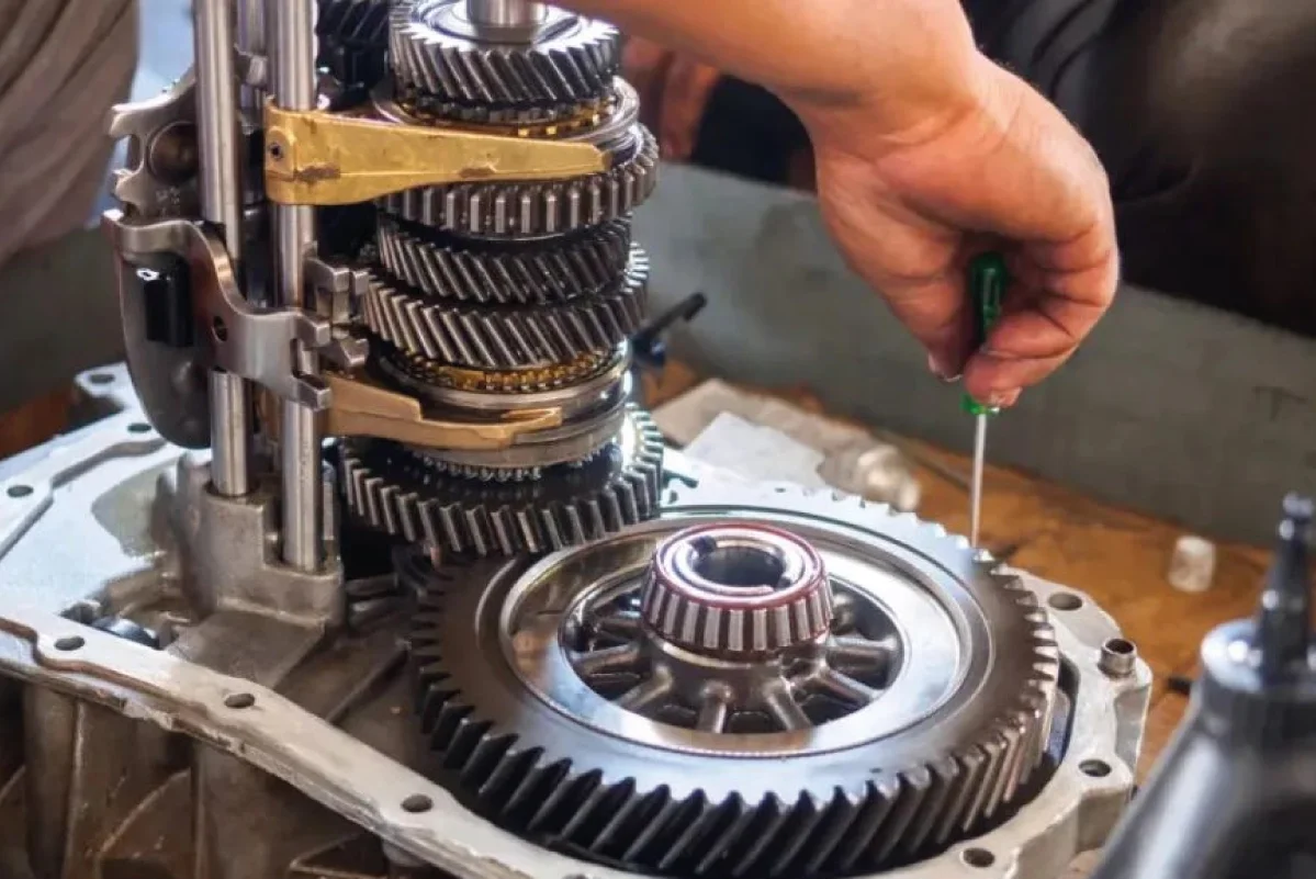 Handgeschakelde versnellingsbak service door specialist